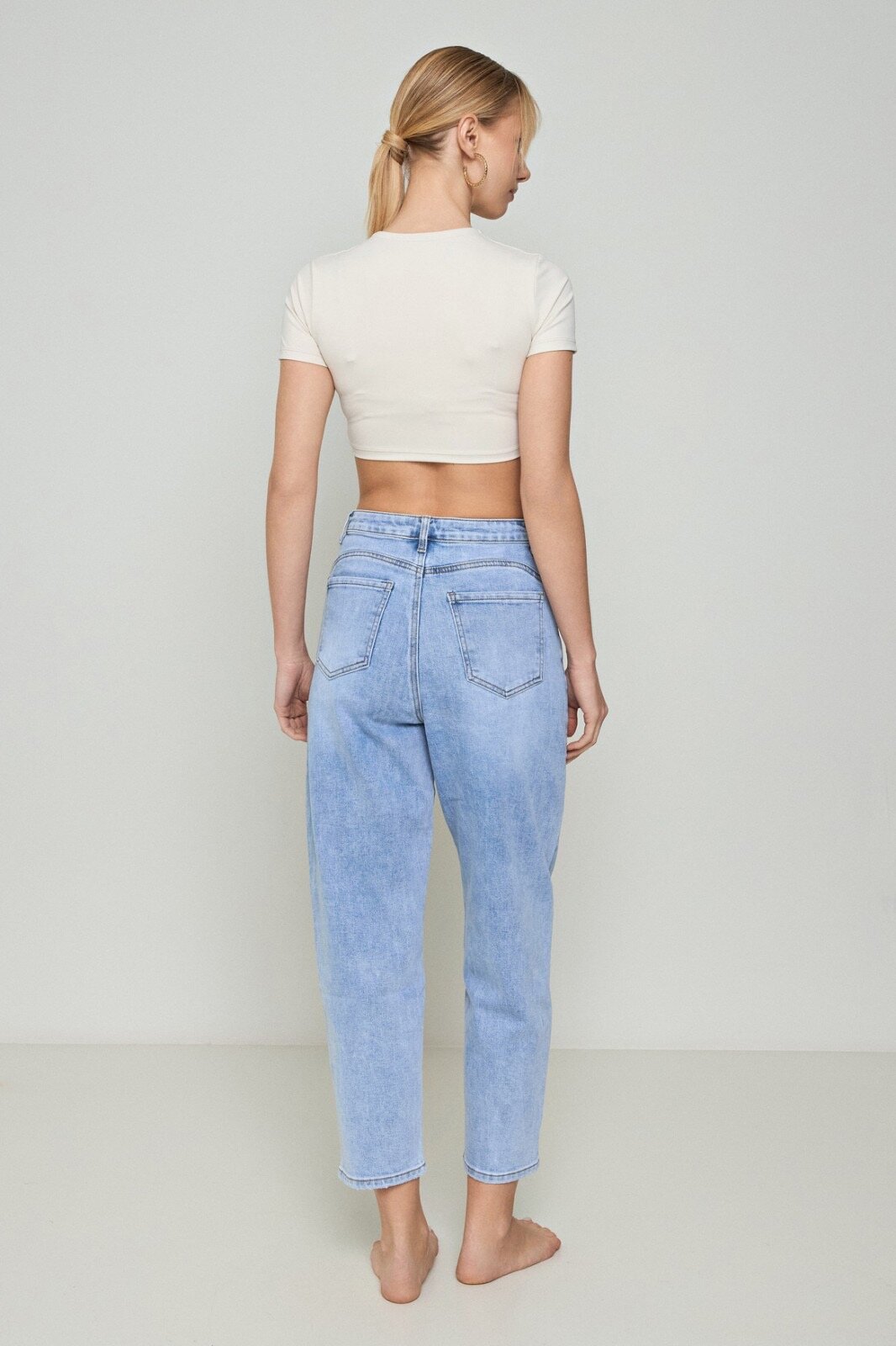 τζιν mom fit