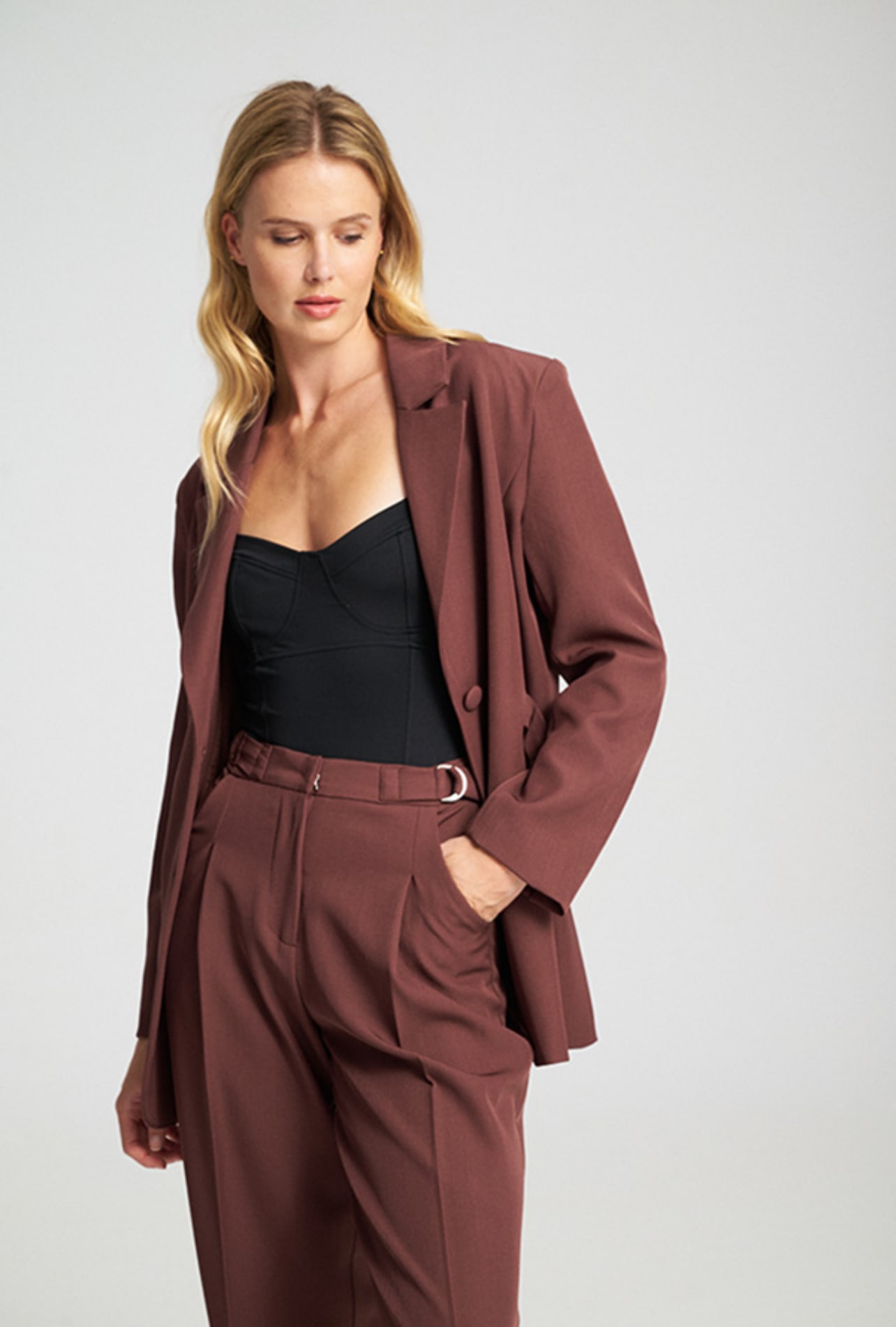 Σετ σακάκι oversized με παντελόνα