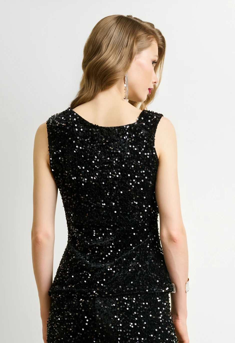 Μπλούζα με παγιέτες