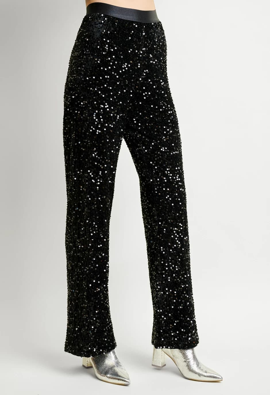 Μαύρο παντελόνι με παγιέτες