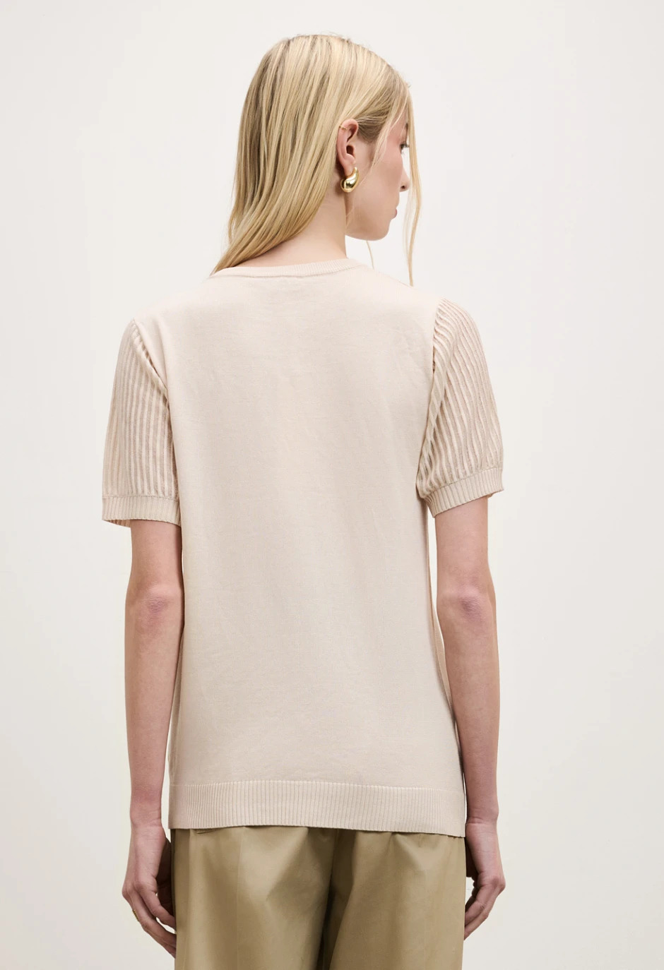 Πλεκτή μπλούζα με διάφανα μανίκια