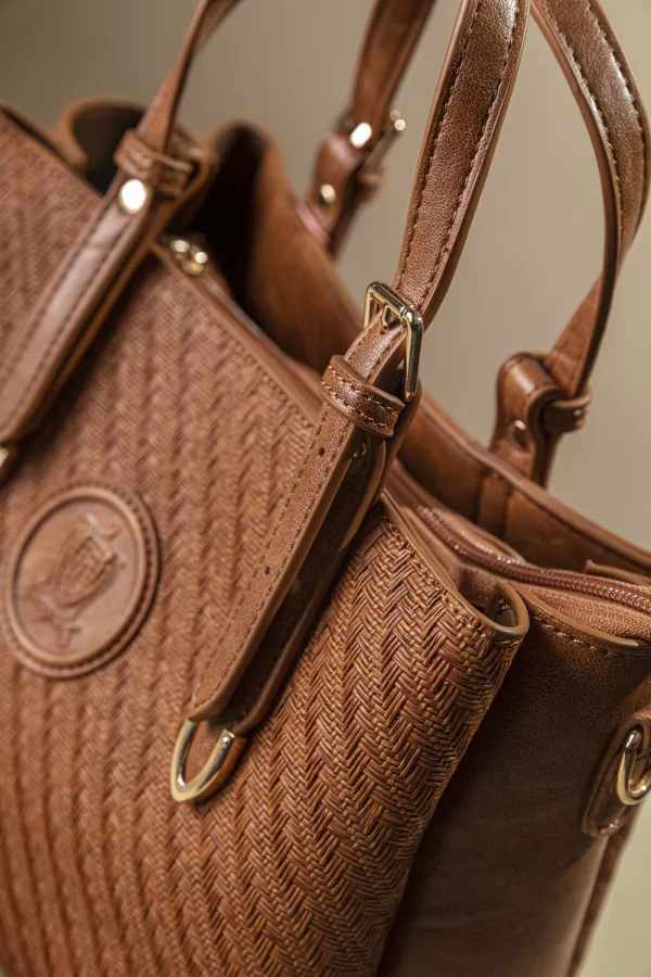 Κάμελ τσάντα